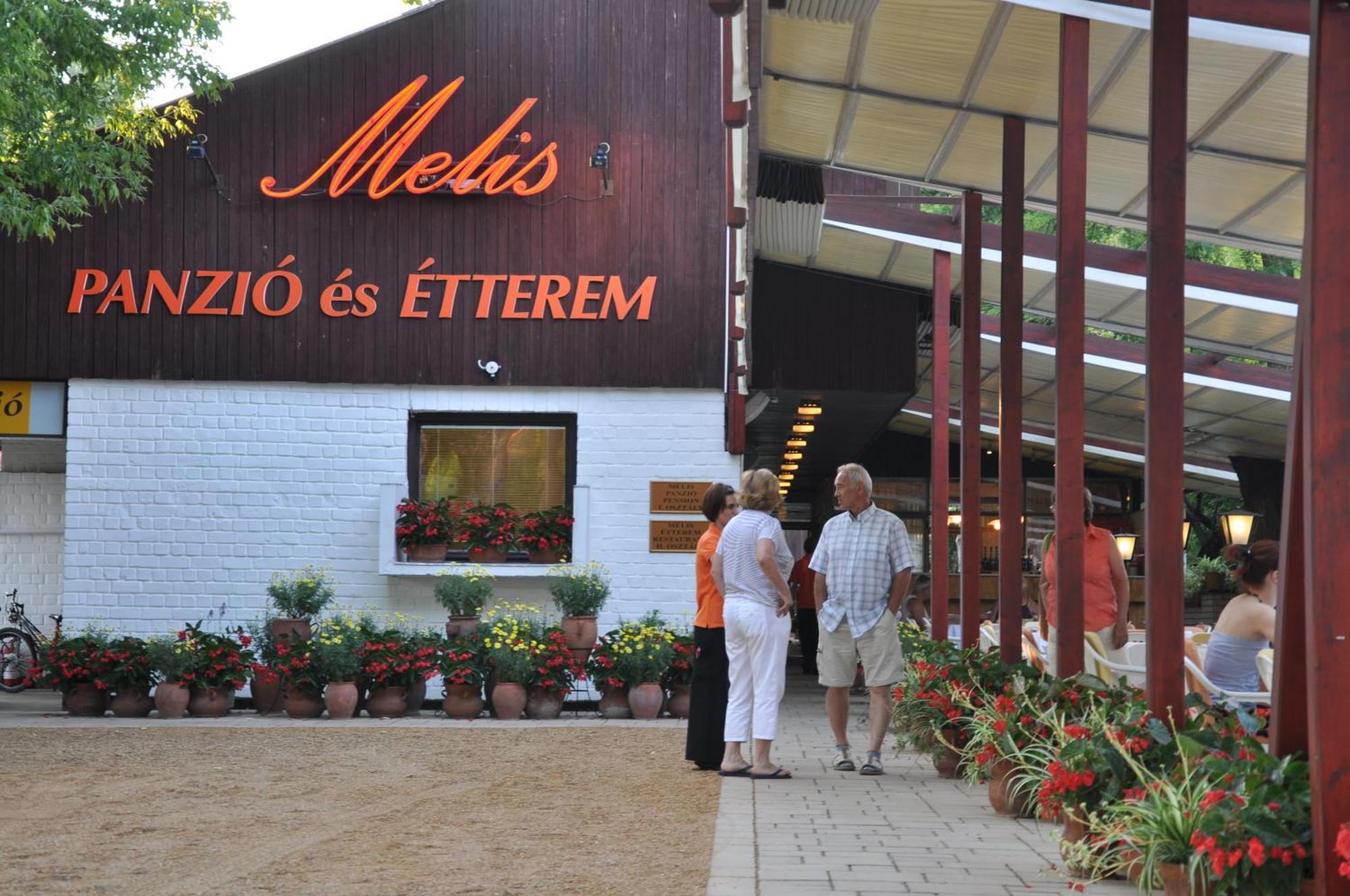 Hotel Melis 발라톤엘 외부 사진